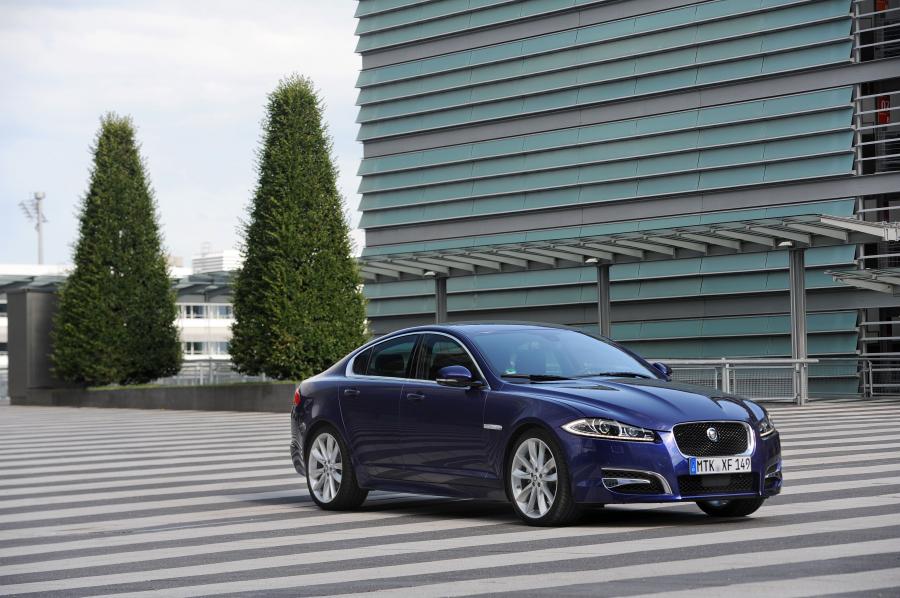  Jaguar XF 2011 года  (фото 63 из 79)